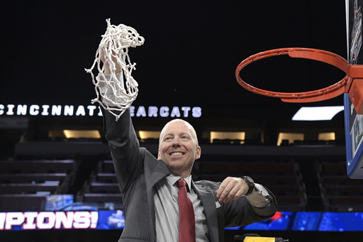 Defense lifts No. 8 Cincinnati over Houston in AAC final