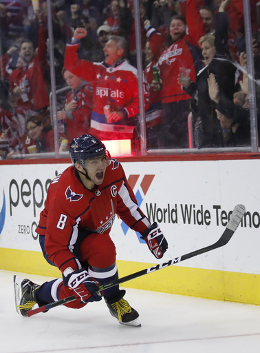Ovechkin reaches 600 goals as Capitals beat Jets 3-2