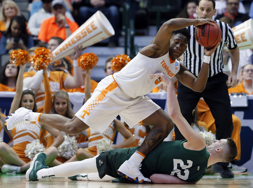NCAA Latest: SEC with most teams left chasing Sweet 16