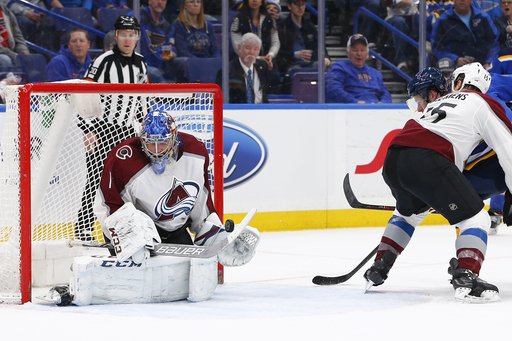 MacKinnon, Varlamov lead Avalanche past Blues 4-1