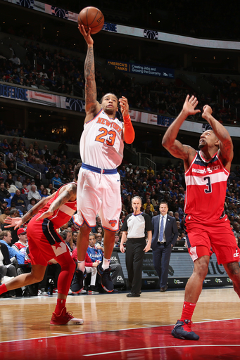 Burke, Lee lead Knicks to 101-97 victory over Wizards