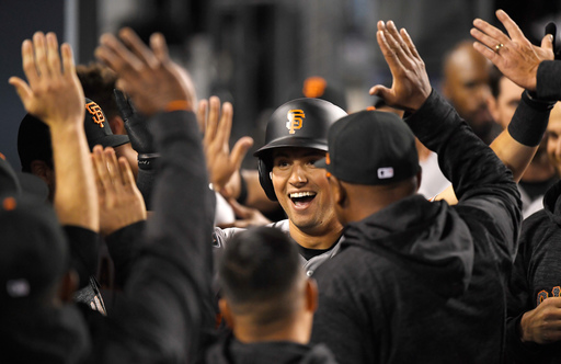 Panik’s homer in 9th lifts Giants to 1-0 win over Dodgers