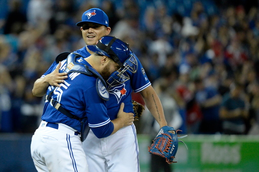 Martin hits go-ahead homer, Blue Jays beat White Sox 4-2