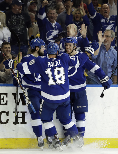Lightning beat 4-0 Bruins; teams tied for division lead