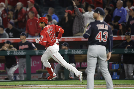 Ohtani hits first ML homer in first Angel Stadium at-bat