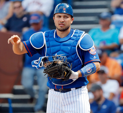 Mets’ Travis d’Arnaud tears elbow ligament, surgery possible