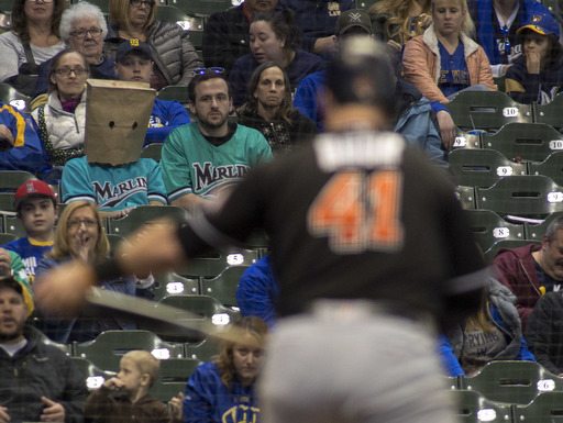 Shaw, Braun homer in Brewers’ 8-0 win over Marlins