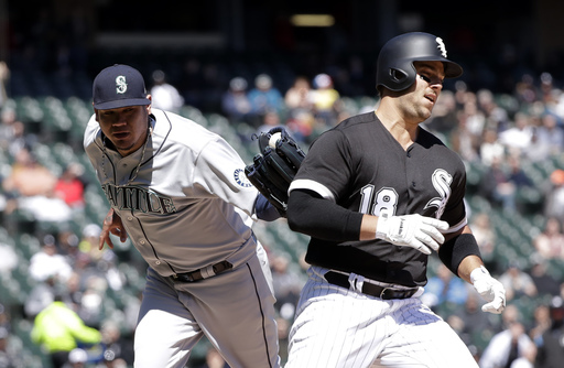 Zunino homers to back Hernandez, Mariners beat White Sox 4-3