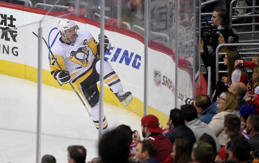 Penguins score 3 in 3rd to rally past Capitals 3-2 in Game 1