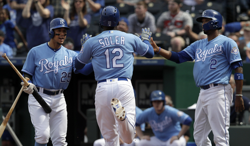 Royals hit 3 homers as offense powers 10-6 win over Tigers