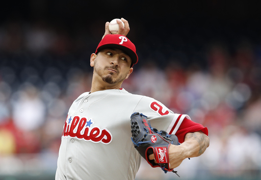 Hoskins homers, Phillies beat Nationals 3-1