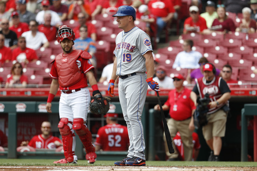 Mets bat out of turn, Reds rally for 2-1 win in 10th