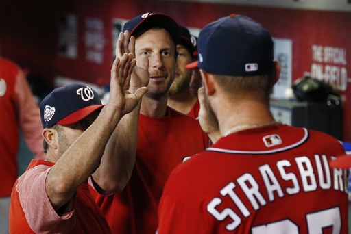 Strasburg, Nationals edge Diamondbacks 2-1