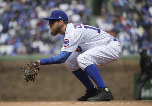 Color war: Zobrist defies MLB again with black spikes