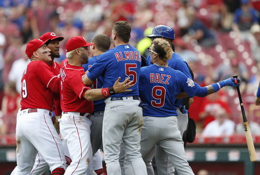 Cubs, Reds involved in brief bench-clearing incident