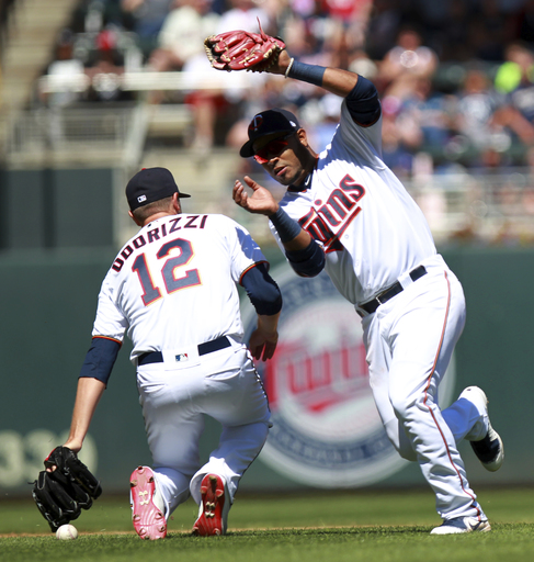 Morrison’s two-run double sends Twins past Brewers 3-1