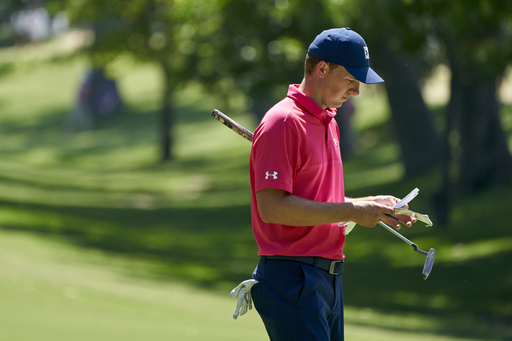 Rose shoots 66 to take 4-shot lead into Colonial finale