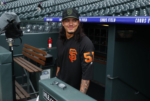 Giants call up Dereck Rodriguez, son of Hall of Fame catcher