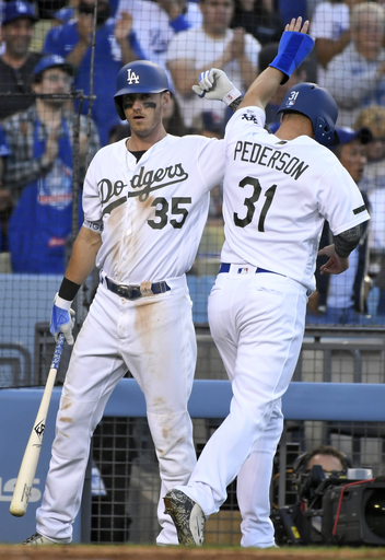 Dodgers cash in on late rally to beat Phillies 5-4