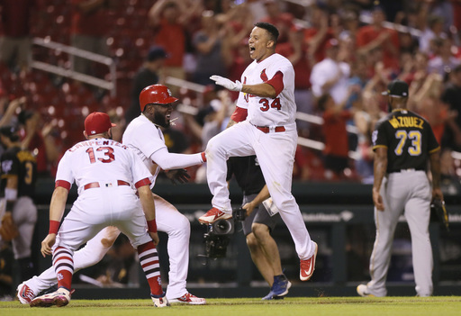 Munoz’s 3-run HR caps 5-run 9th, Cardinals beat Pirates 10-8