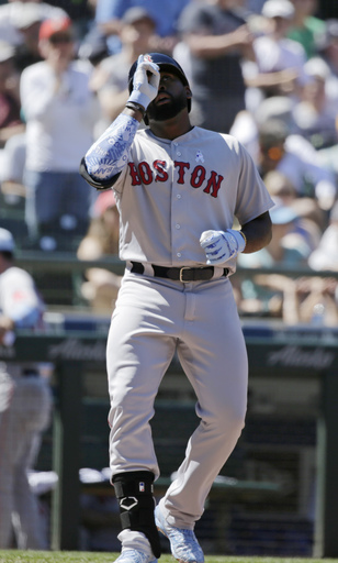 Red Sox hit three homers to rout Mariners 9-3