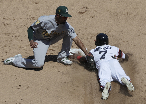 Moncada powers White Sox past Athletics 10-3