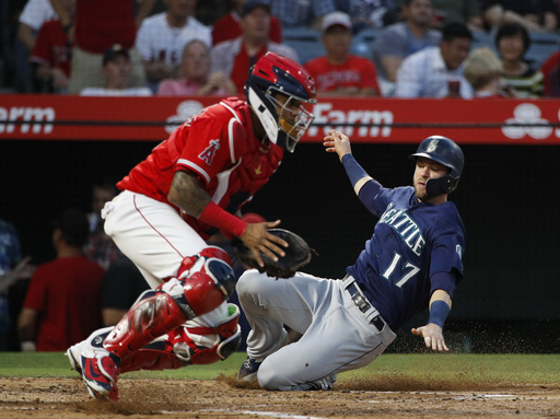 Astros land C Martin Maldonado in trade with Angels