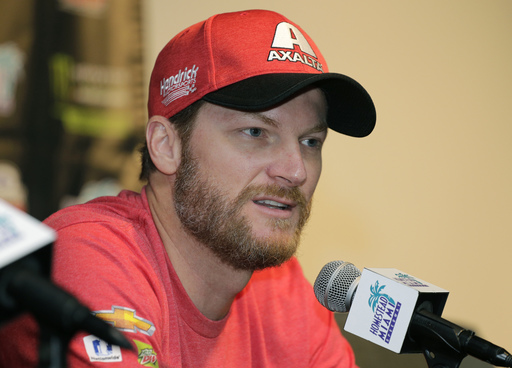 Earnhardt to headline all-analyst NASCAR booth for NBC at NH