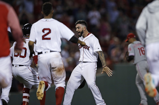 Swihart doubles in 13th to lift Red Sox over Phillies 2-1