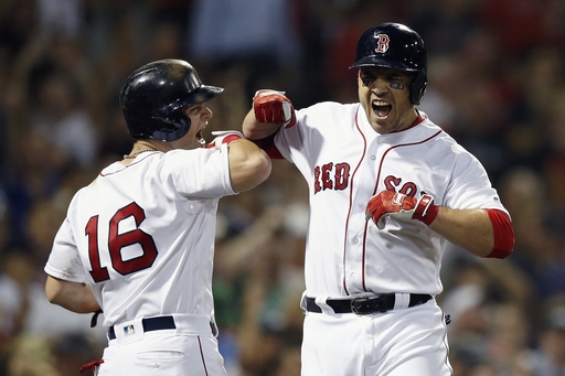 Pearce hits 3 homers, Red Sox boost AL East lead over Yanks