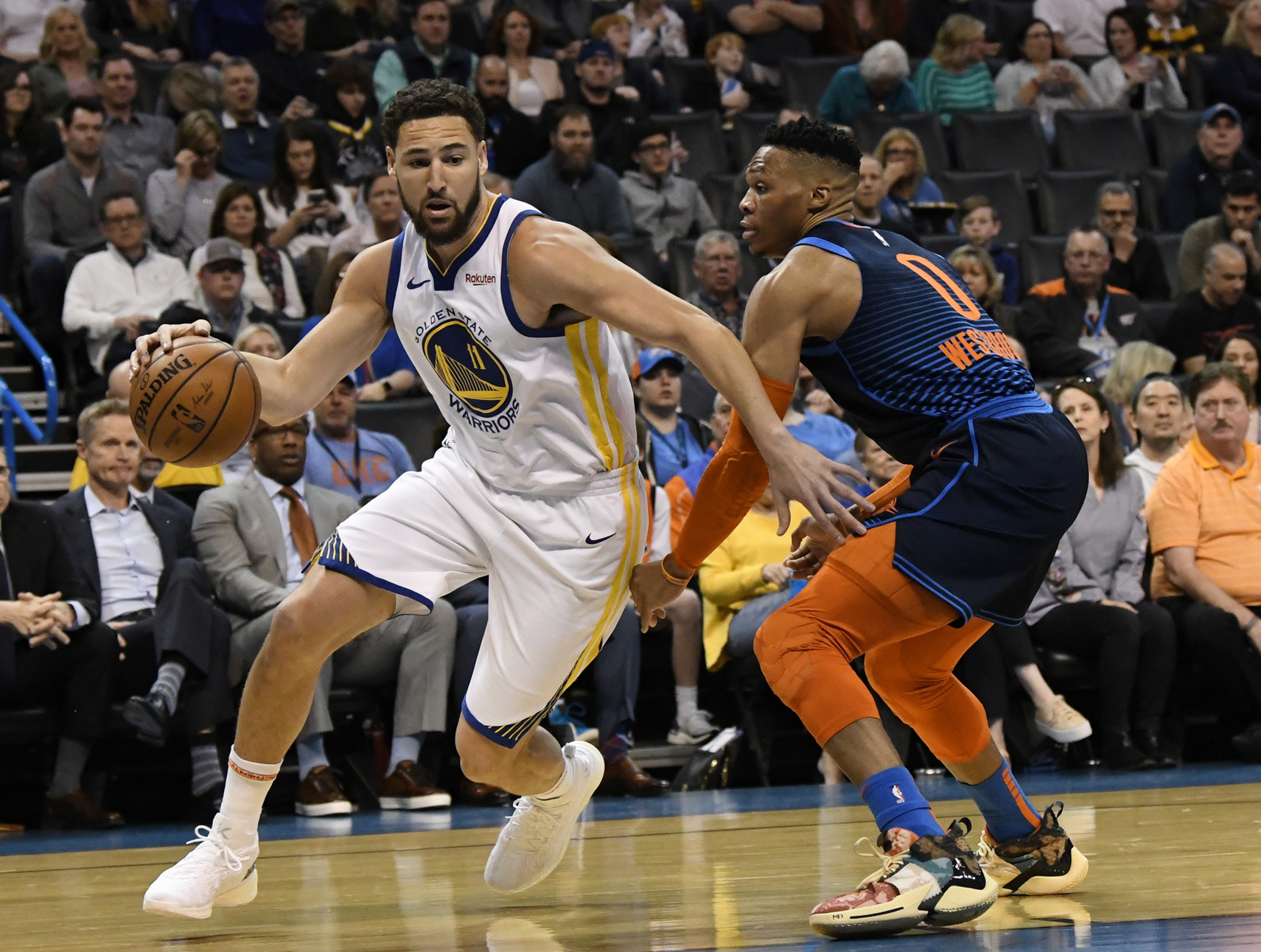 Curry’s 33 lead Warriors past Thunder 110-88 without Durant