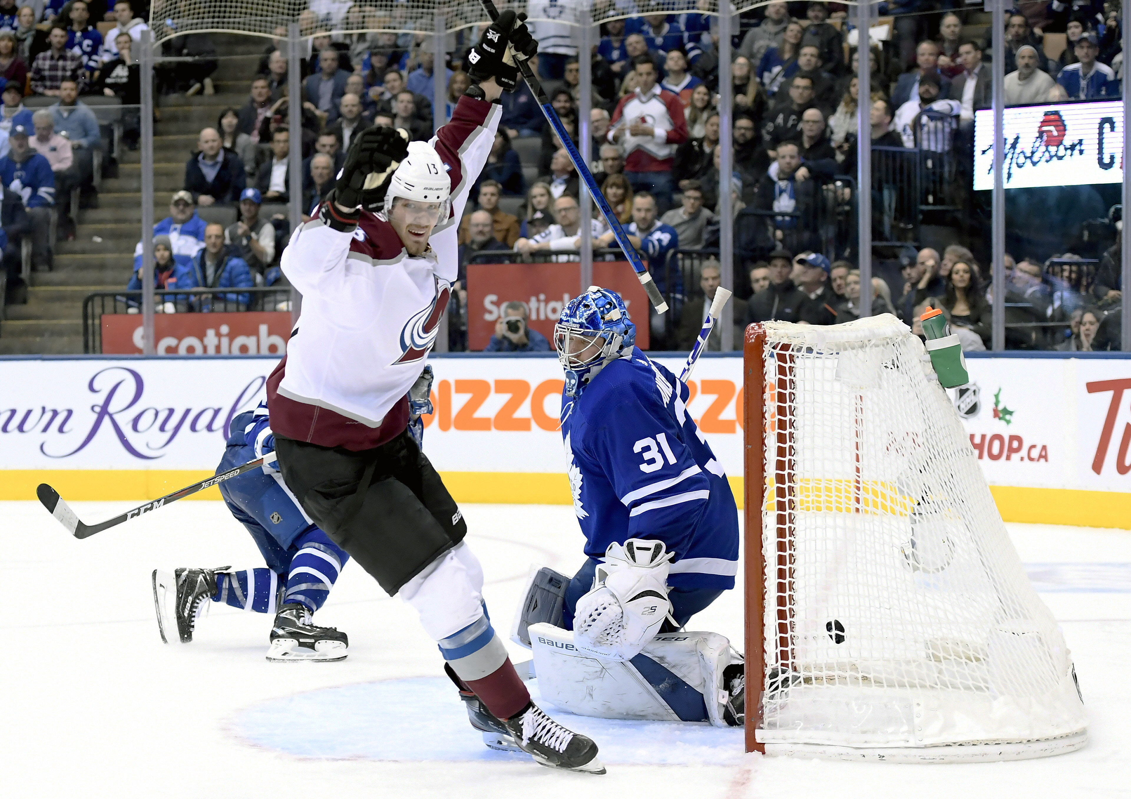 Nichushkin, Avalanche beat Maple Leafs 3-1