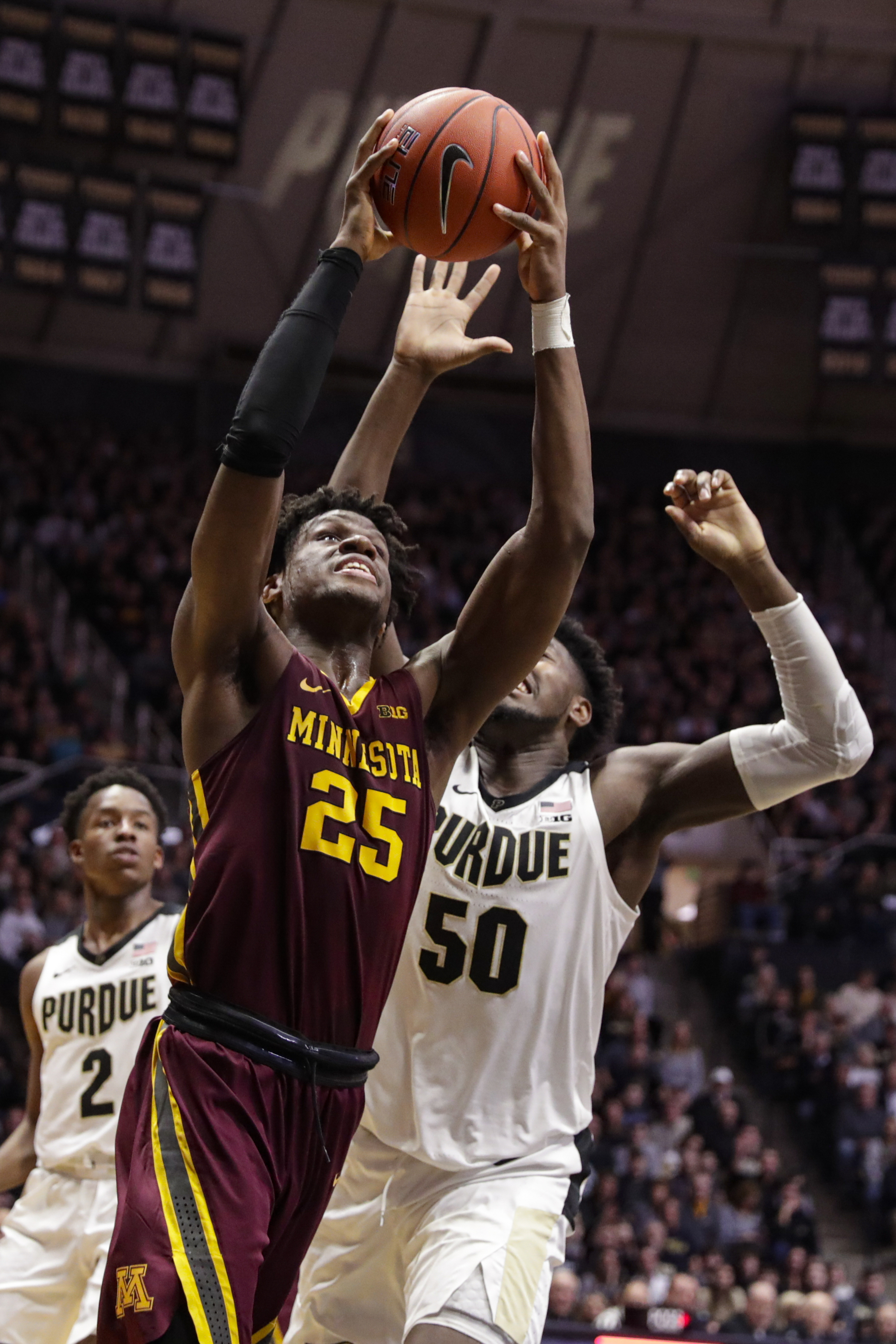 Minnesota pushes sophomore Daniel Oturu as NBA prospect