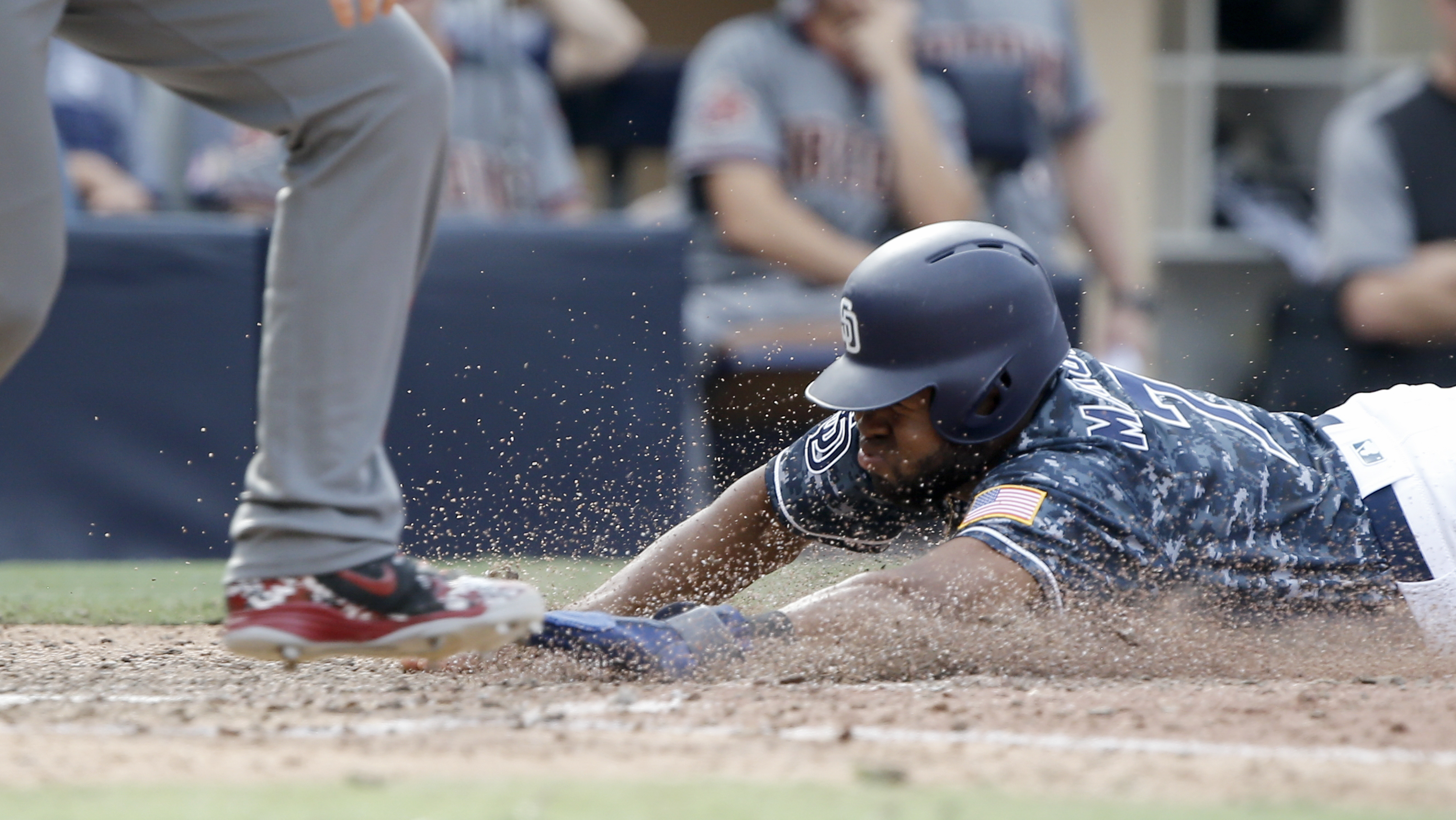 Diamondbacks end deflating September with 4-3 loss to Padres