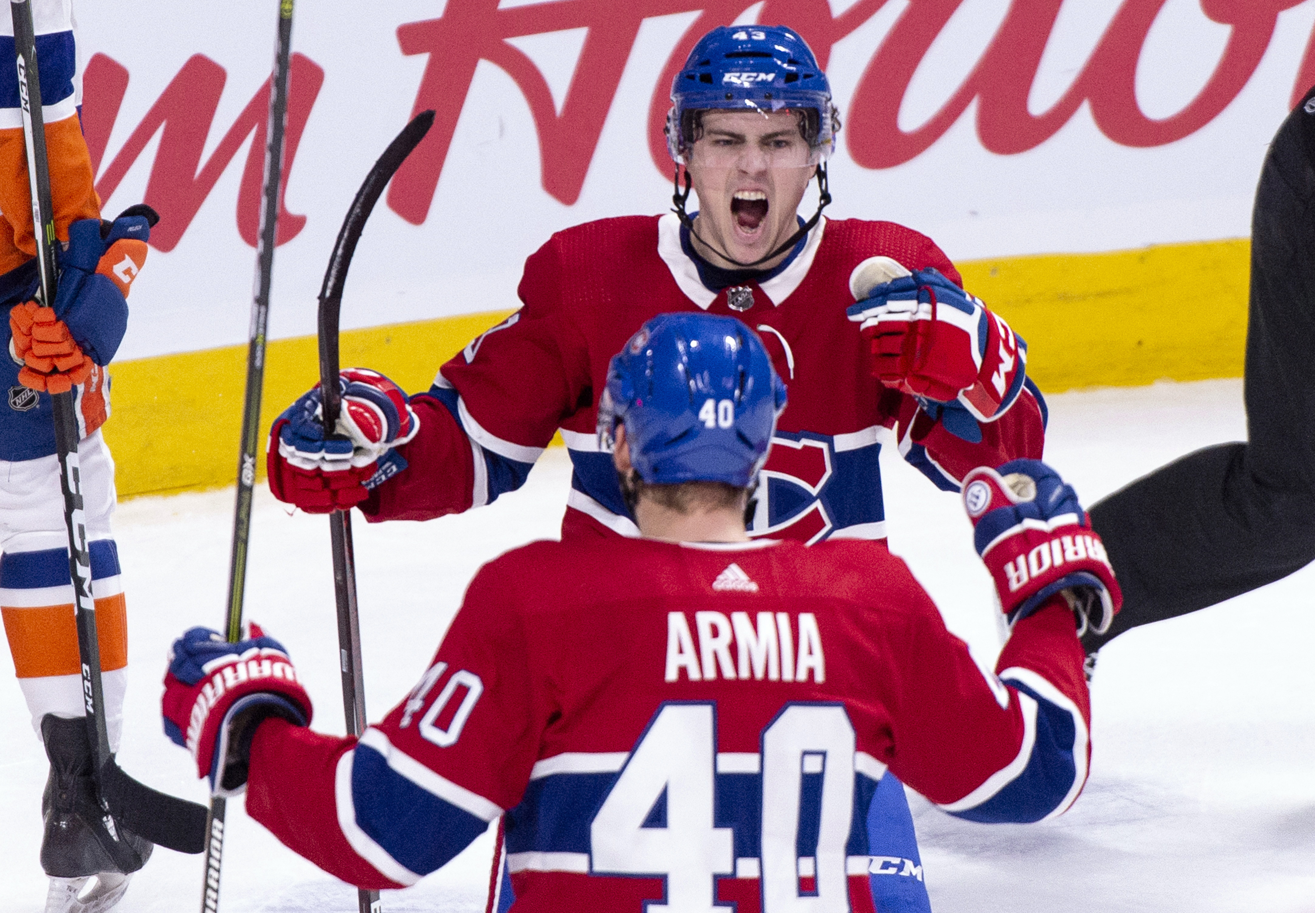 Price picks up 4th shutout, Canadiens beat Islanders 4-0