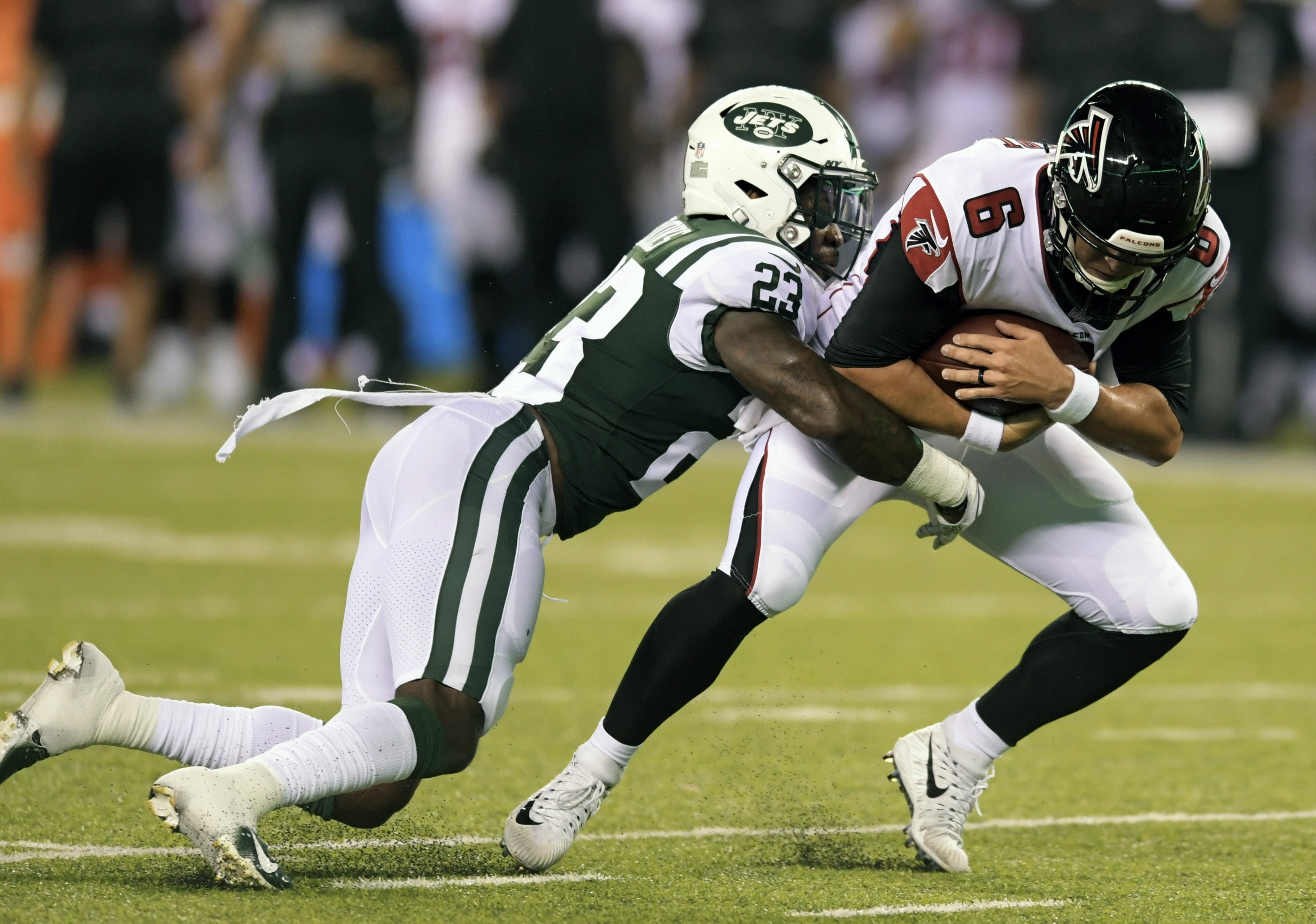 Helmet penalty flags fly in Jets’ win over Falcons