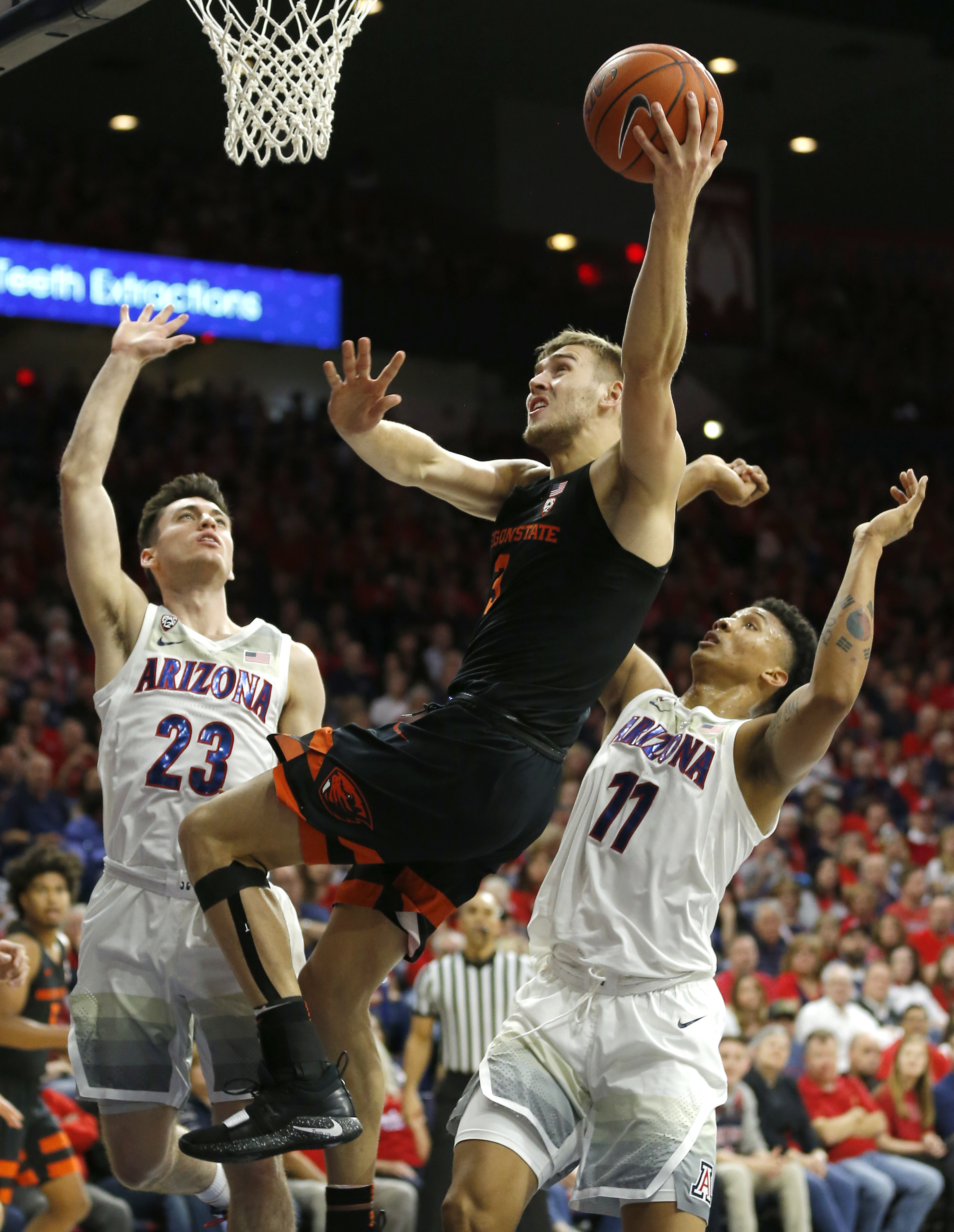 Williams scores 20, Arizona beats Oregon State 82-71