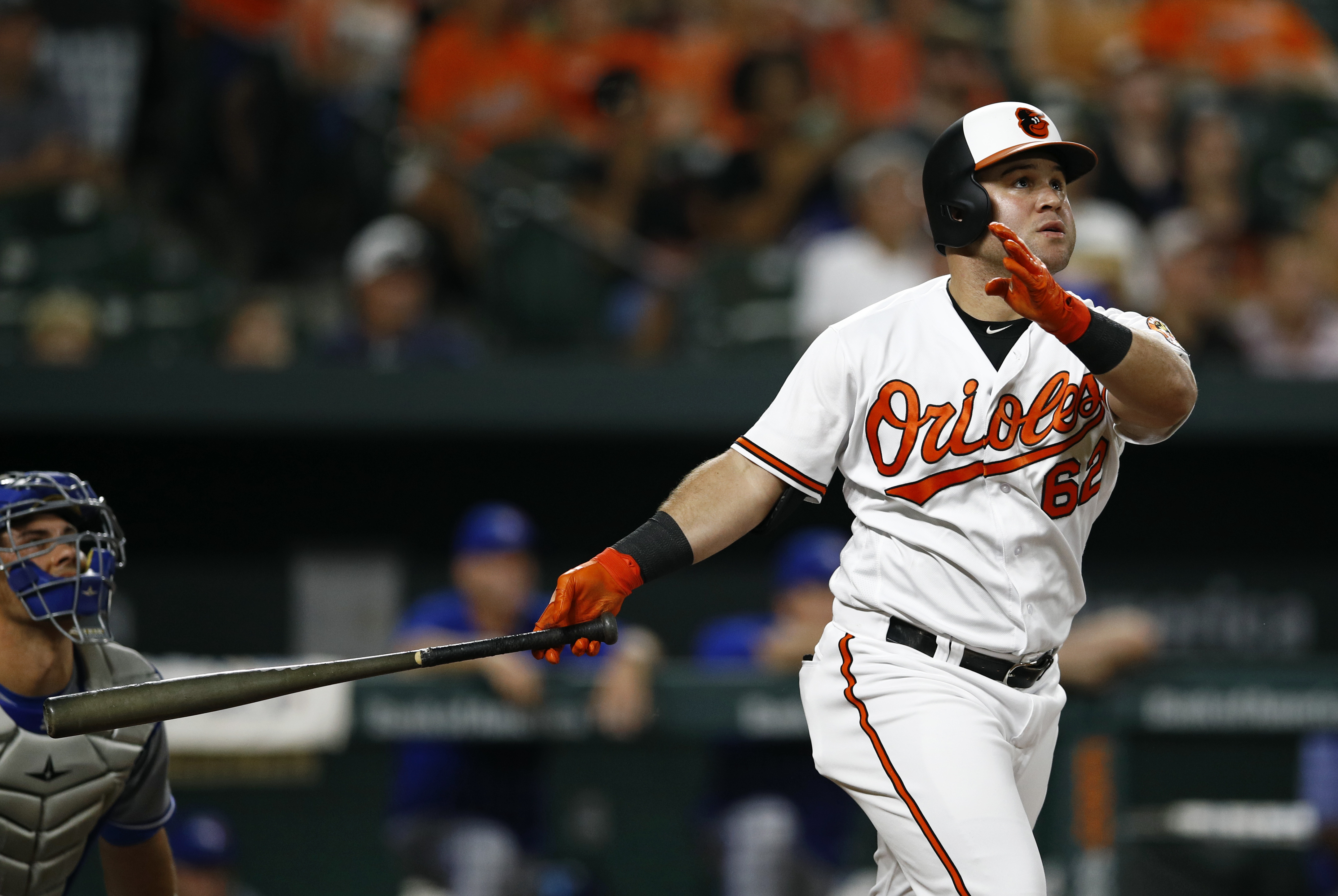 Orioles avoid three-game sweep with 2-1 over Blue Jays