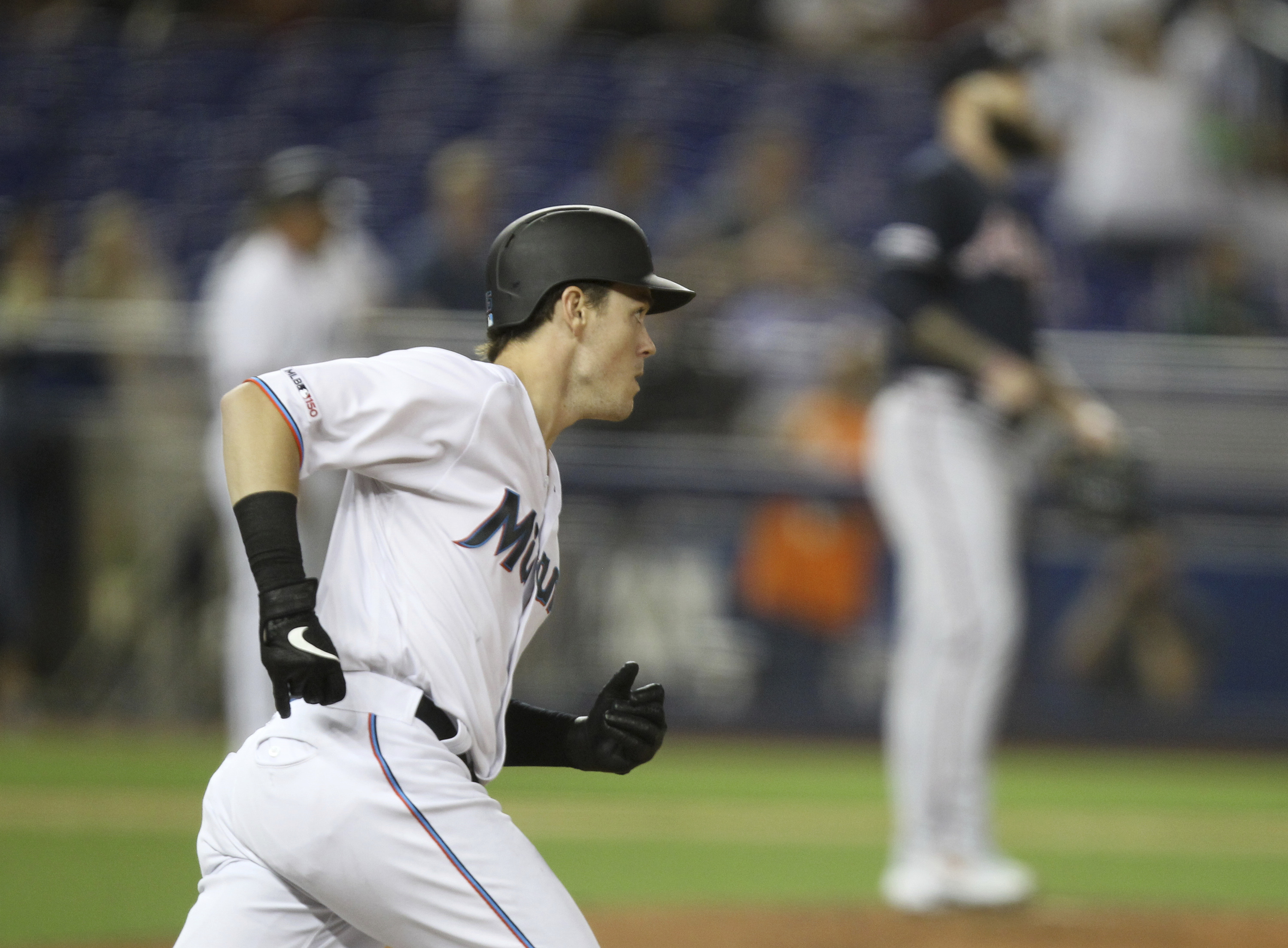 Anderson's 2 homers lead Marlins to 9-2 win over Braves