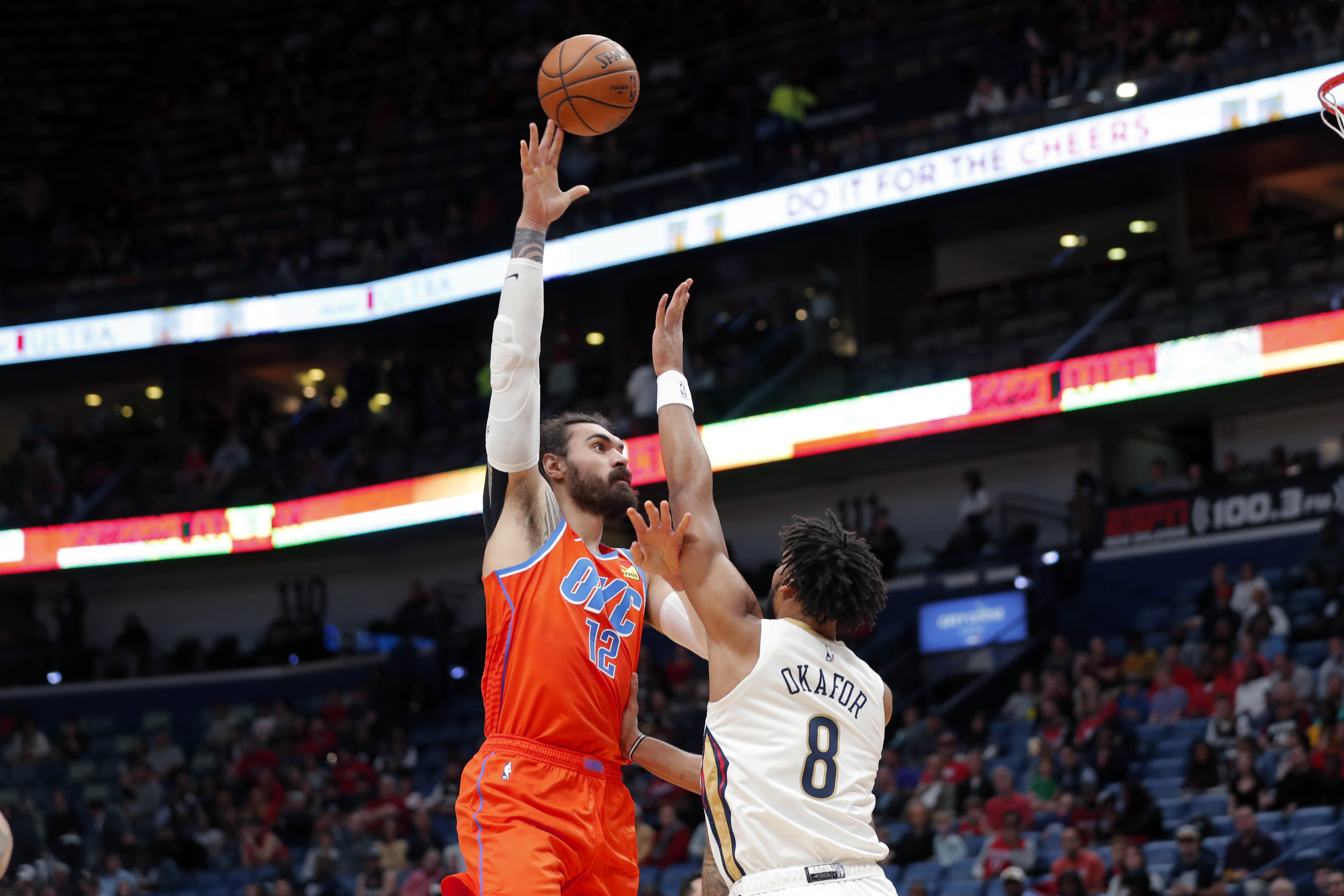 Chris Paul leads Thunder past Pelicans, 107-104