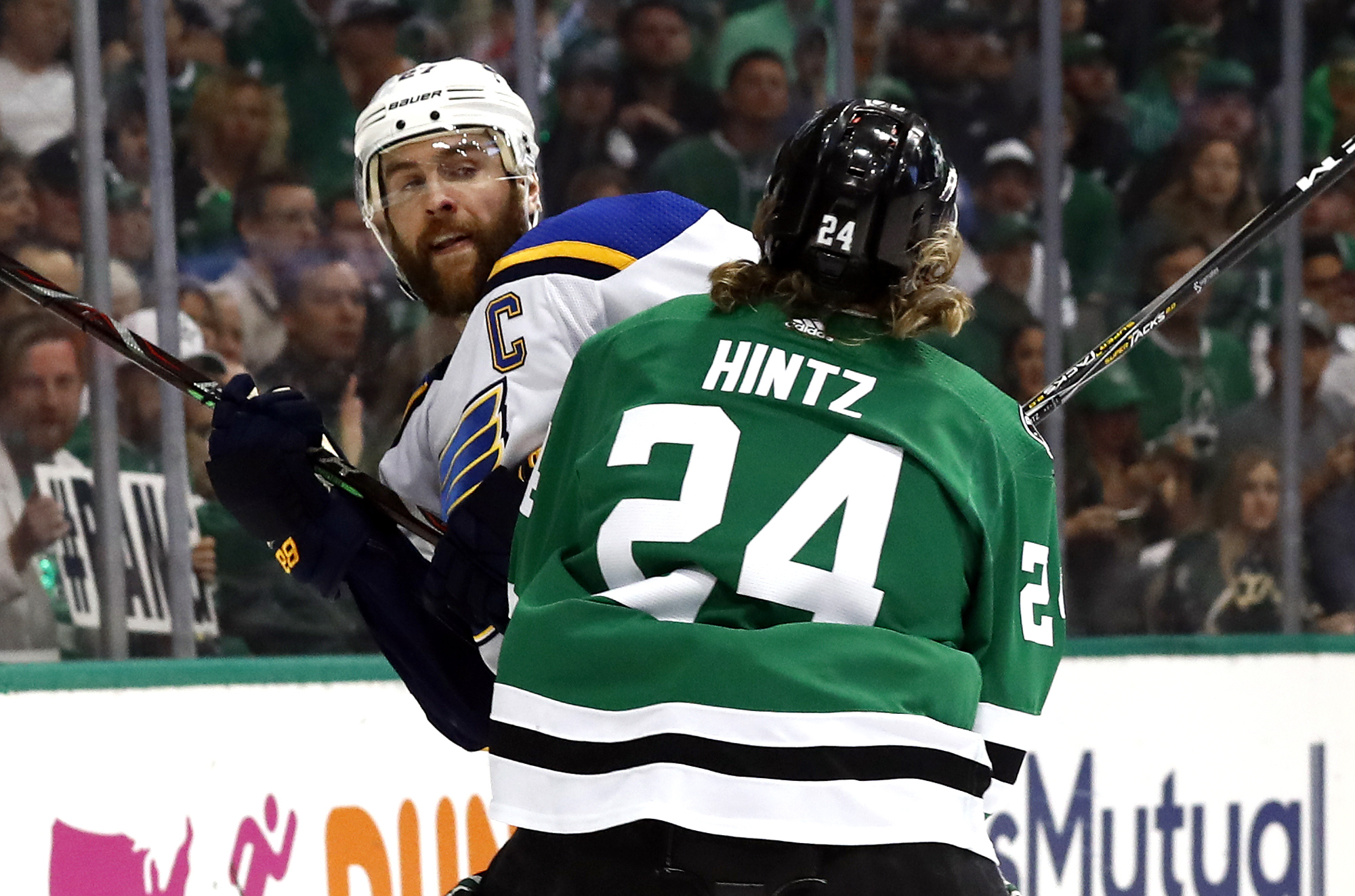 Stars switch top lines and beat Blues 4-2 to even series 2-2