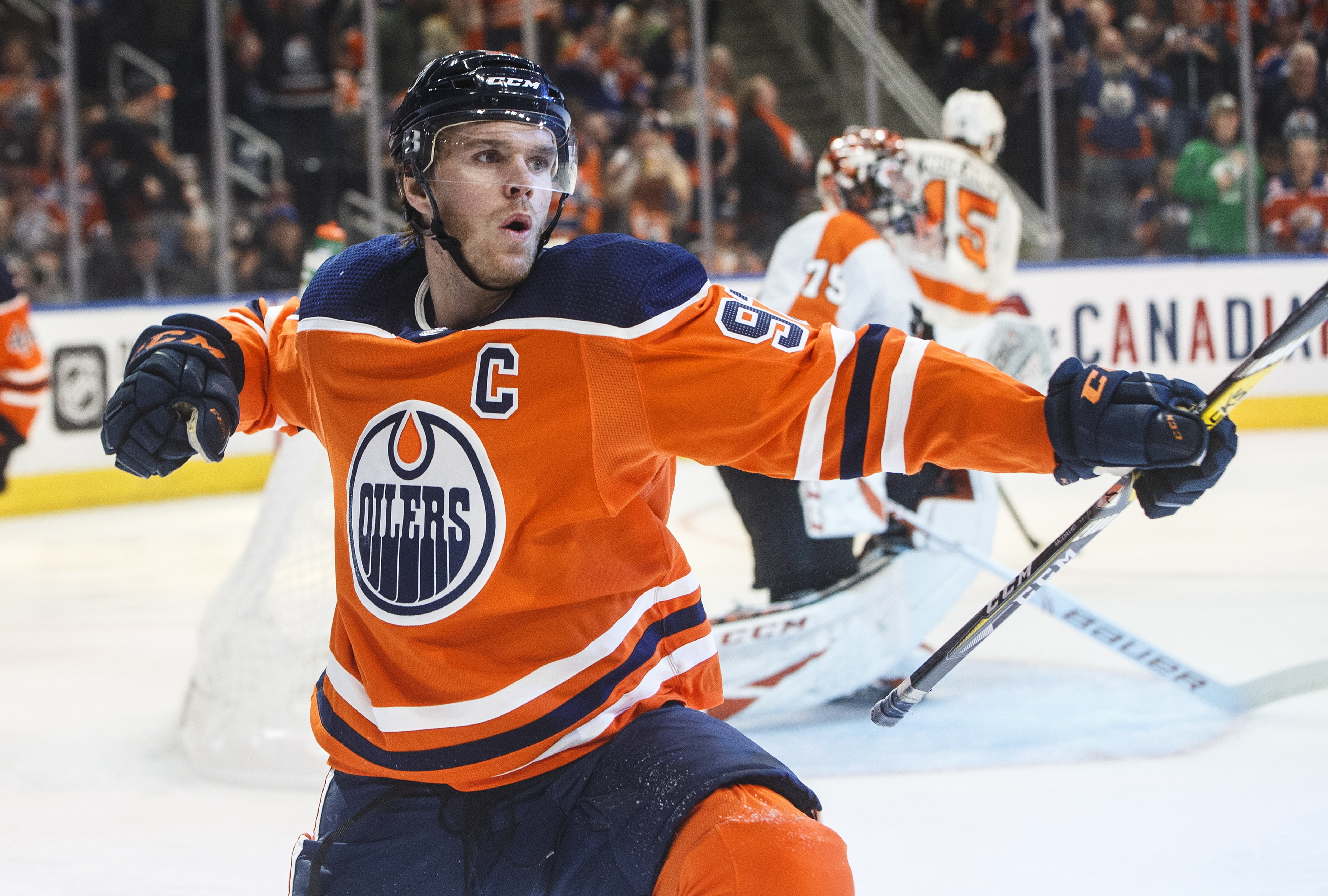 McDavid (5 points) and Draisaitl lead Oilers over Flyers 6-3