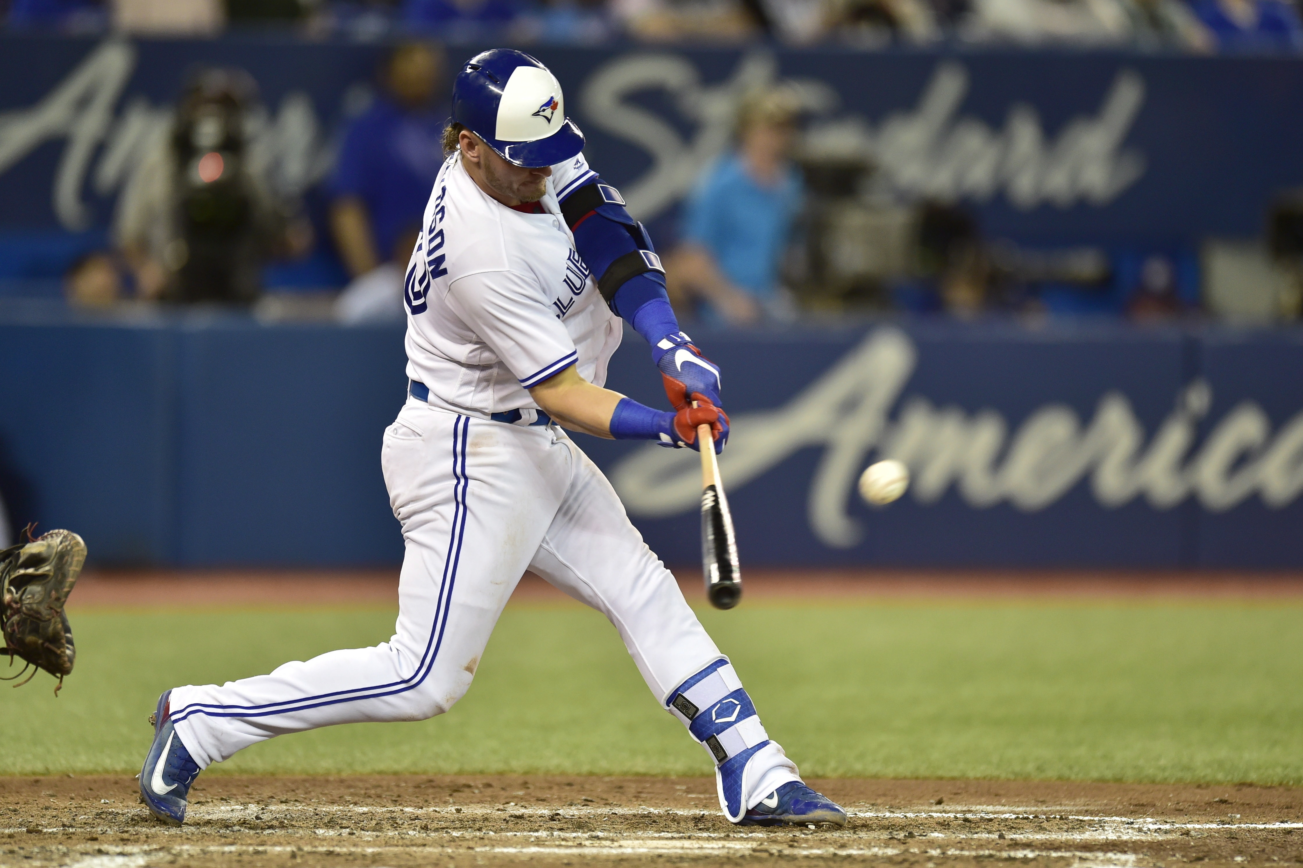 Indians acquire former MVP Donaldson from Blue Jays