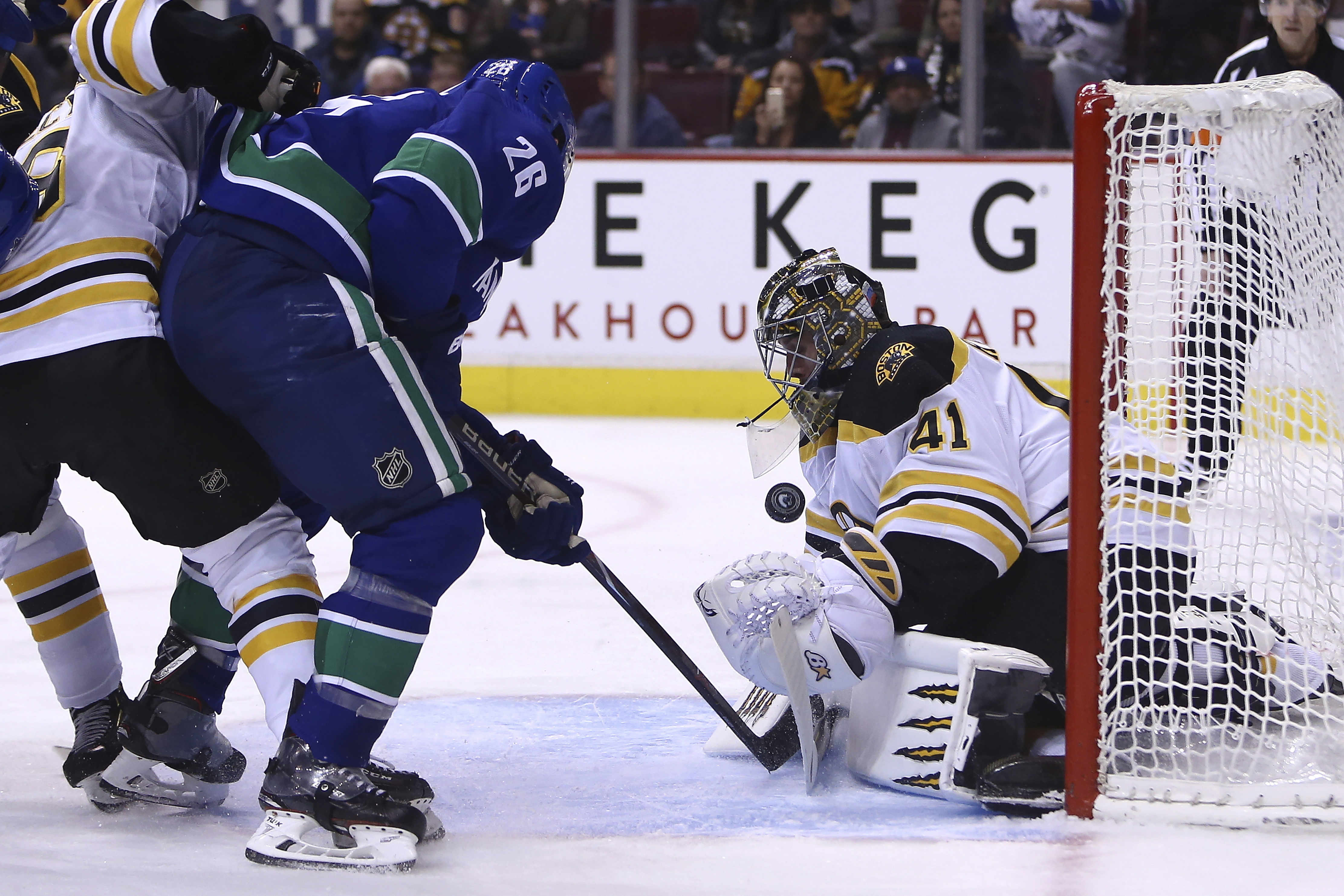 Horvat scores in overtime, Canucks top Bruins 2-1