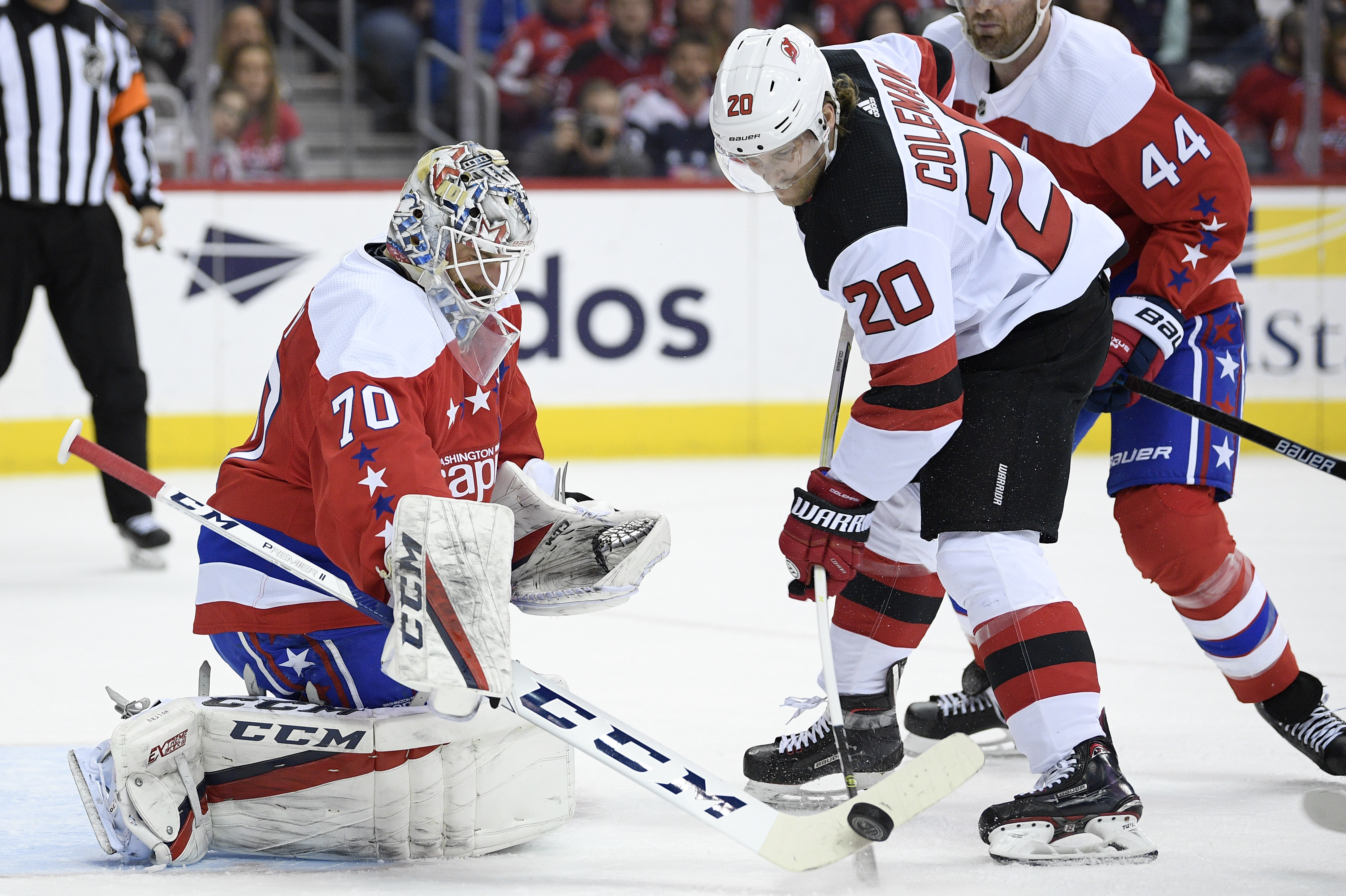 Holtby, Capitals blank Devils 3-0 for 6th straight win