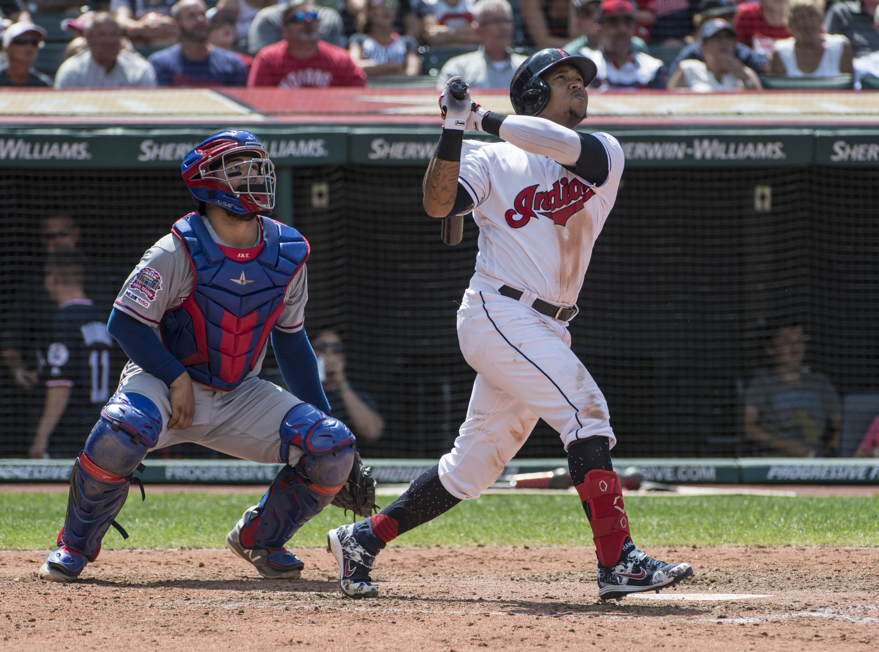 Indians sweep Rangers in doubleheader, gear up for Twins