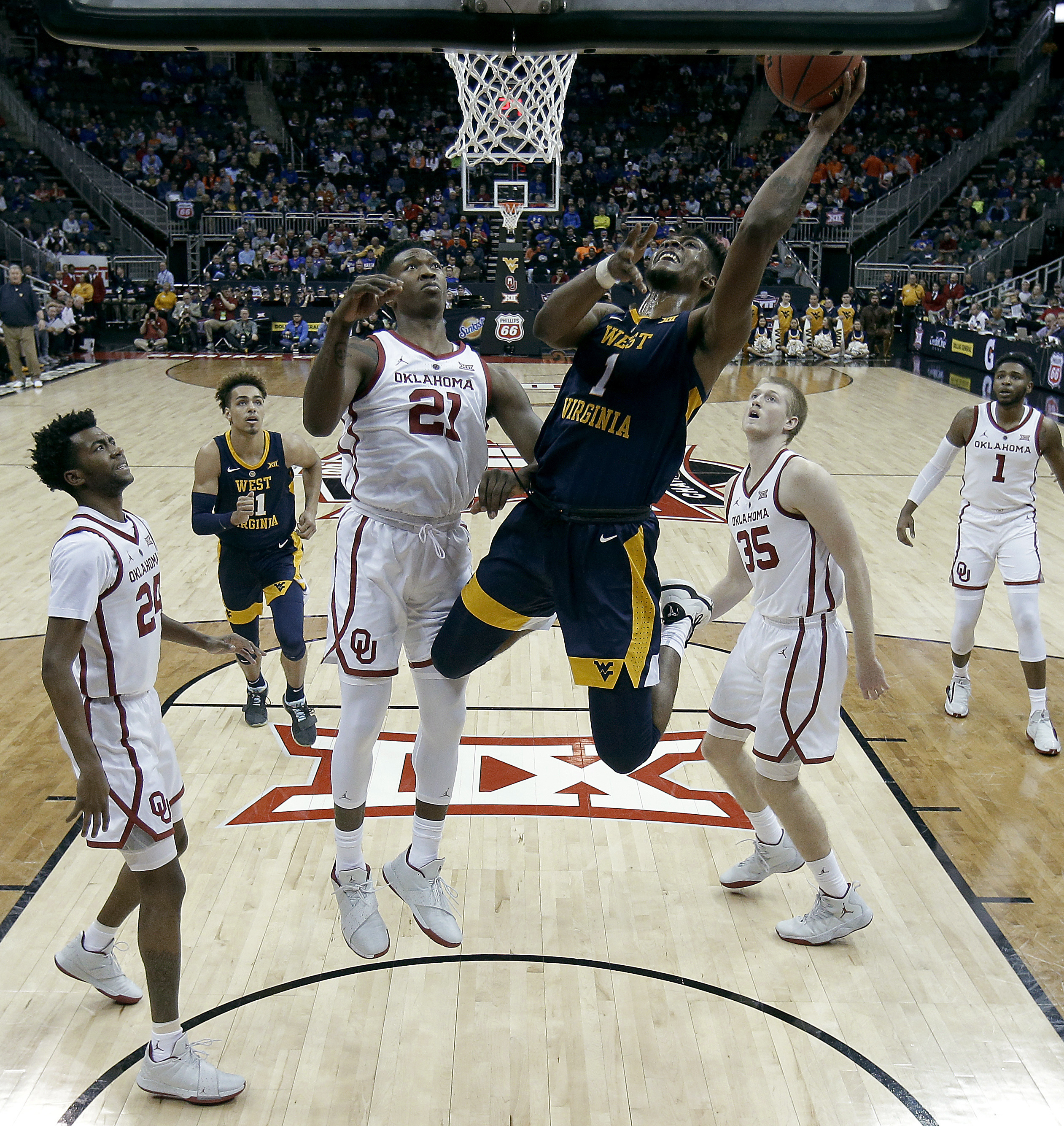 West Virginia beats Oklahoma 72-71 in Big 12 tourney