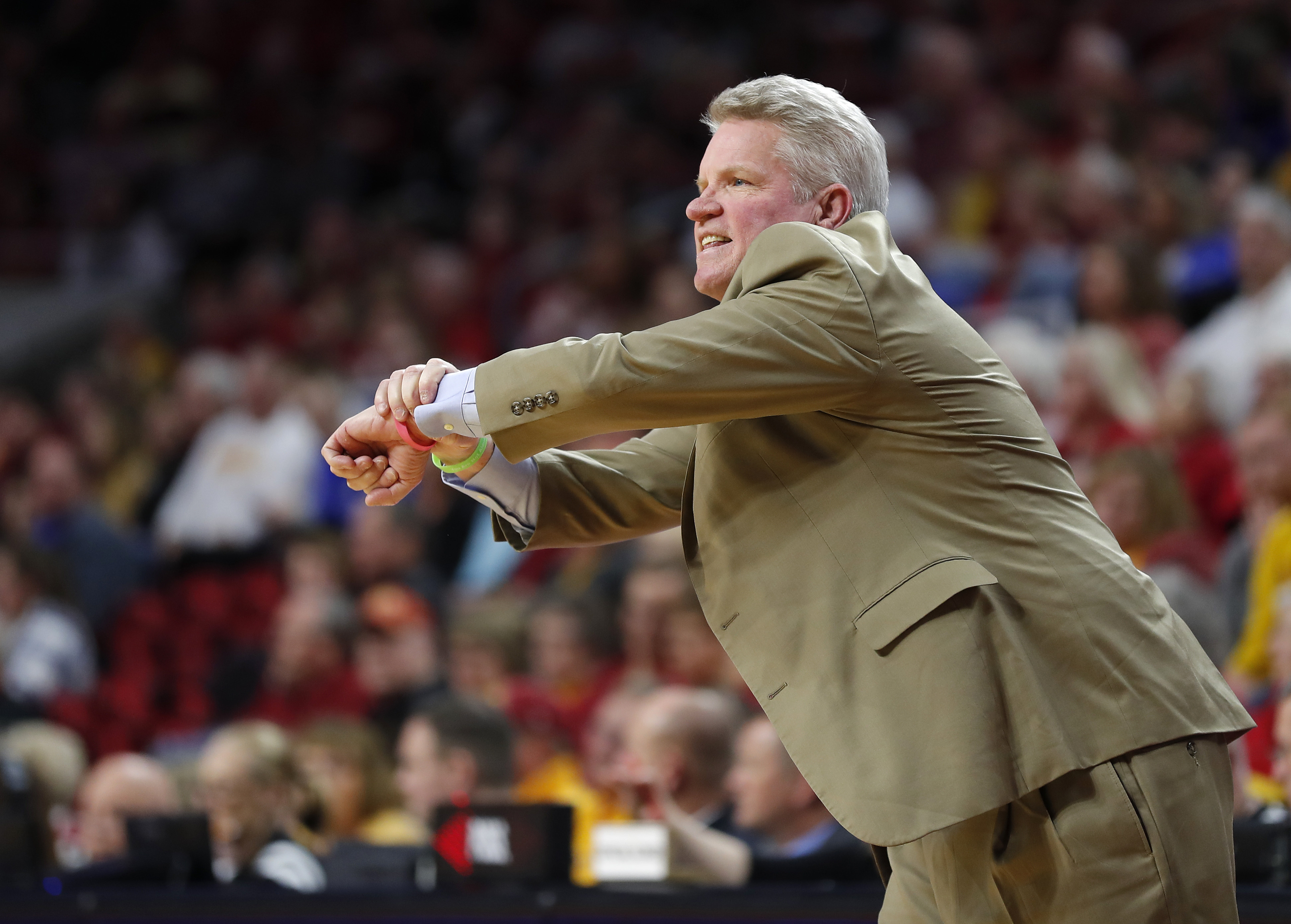 Iowa State rolls past 14th-seeded NMSU 97-61