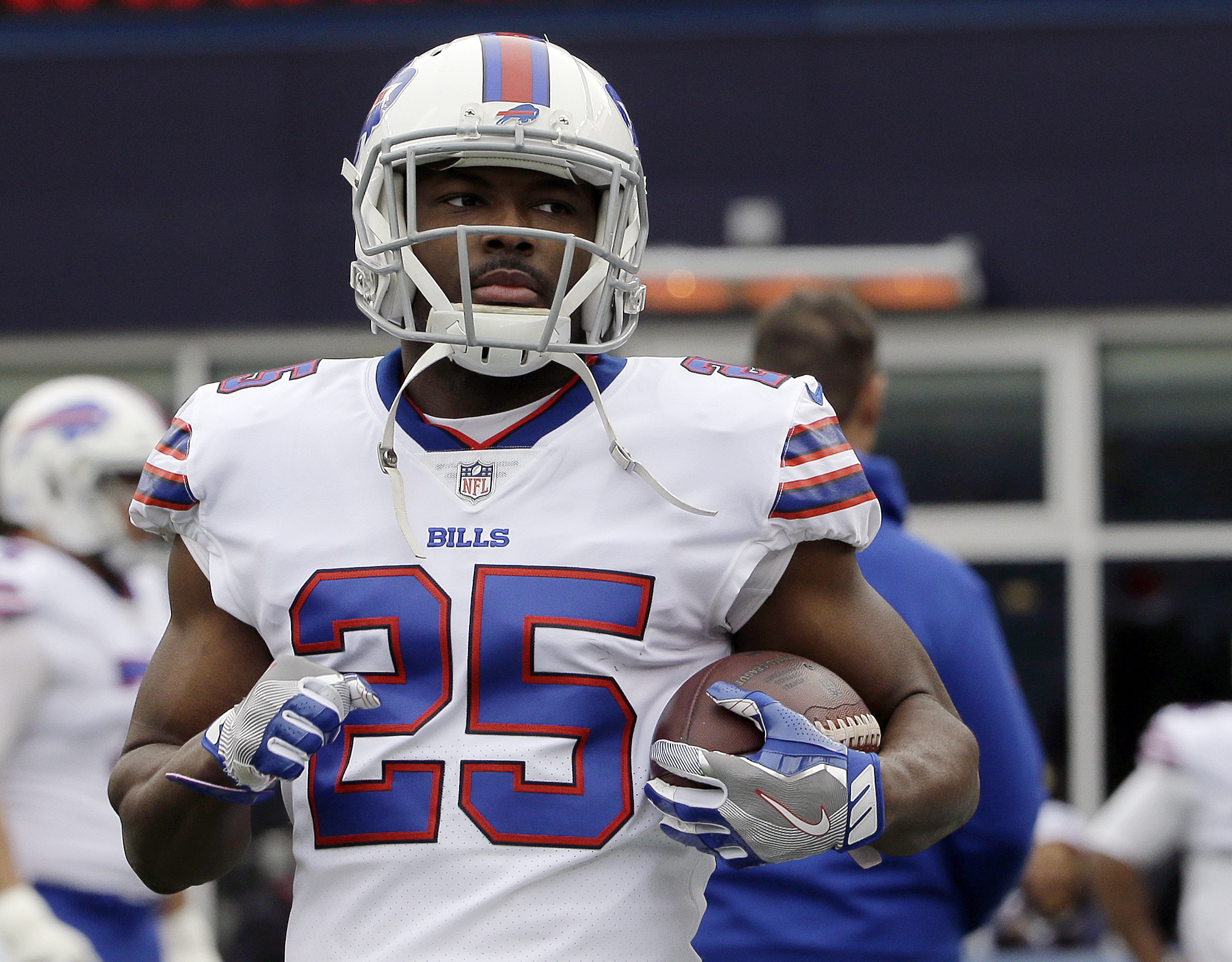 Bills’ McCoy seeks to have ex-girlfriend’s lawsuit tossed