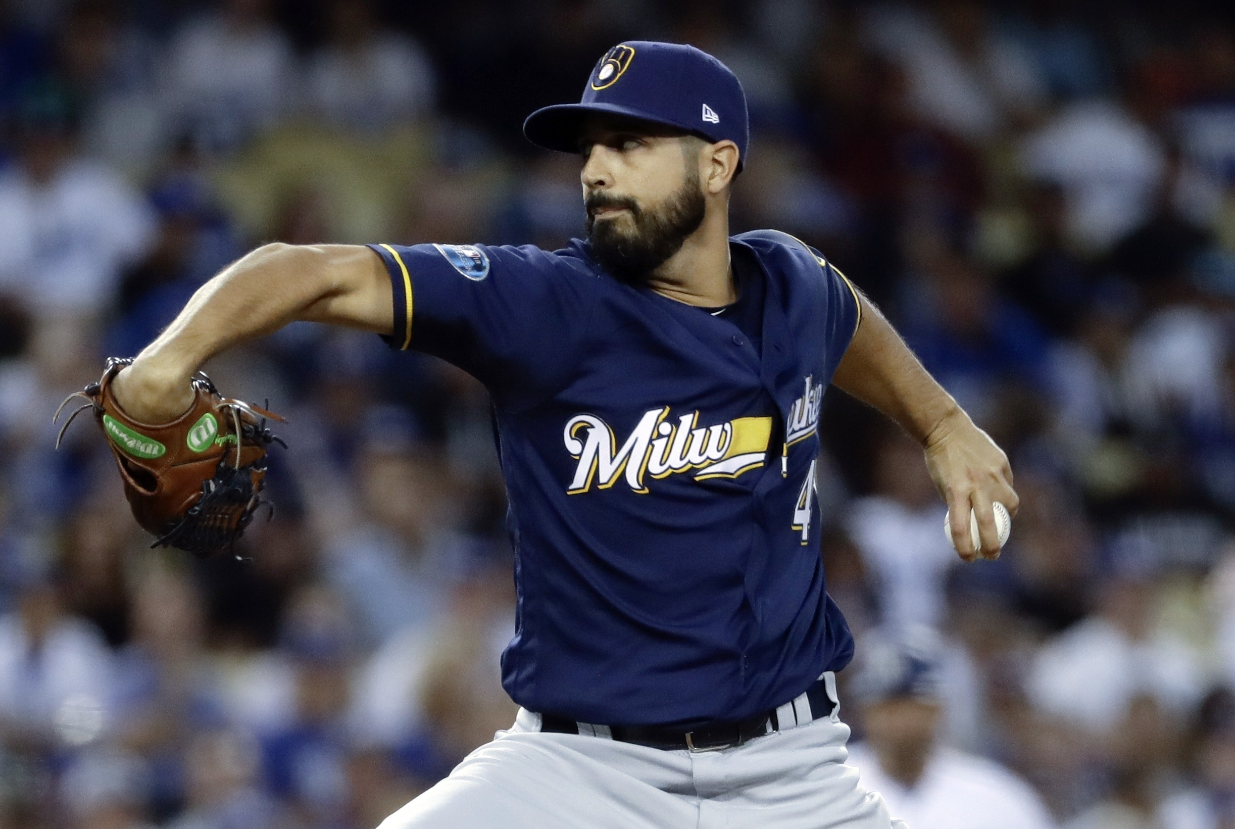AP source: Gio Gonzalez, Yankees agree to minor league deal